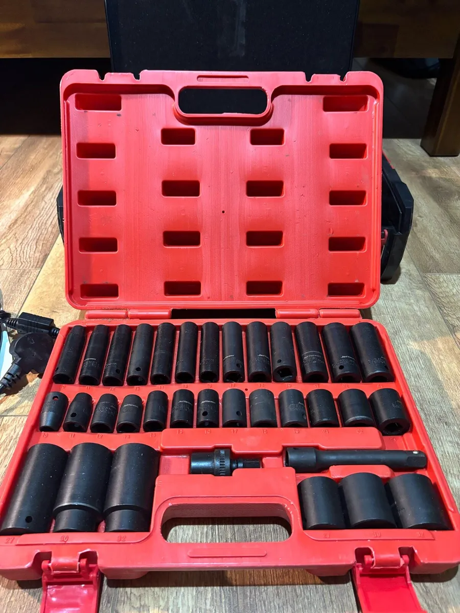 Milwaukee m18 one key impact 1/2 inch - Image 3
