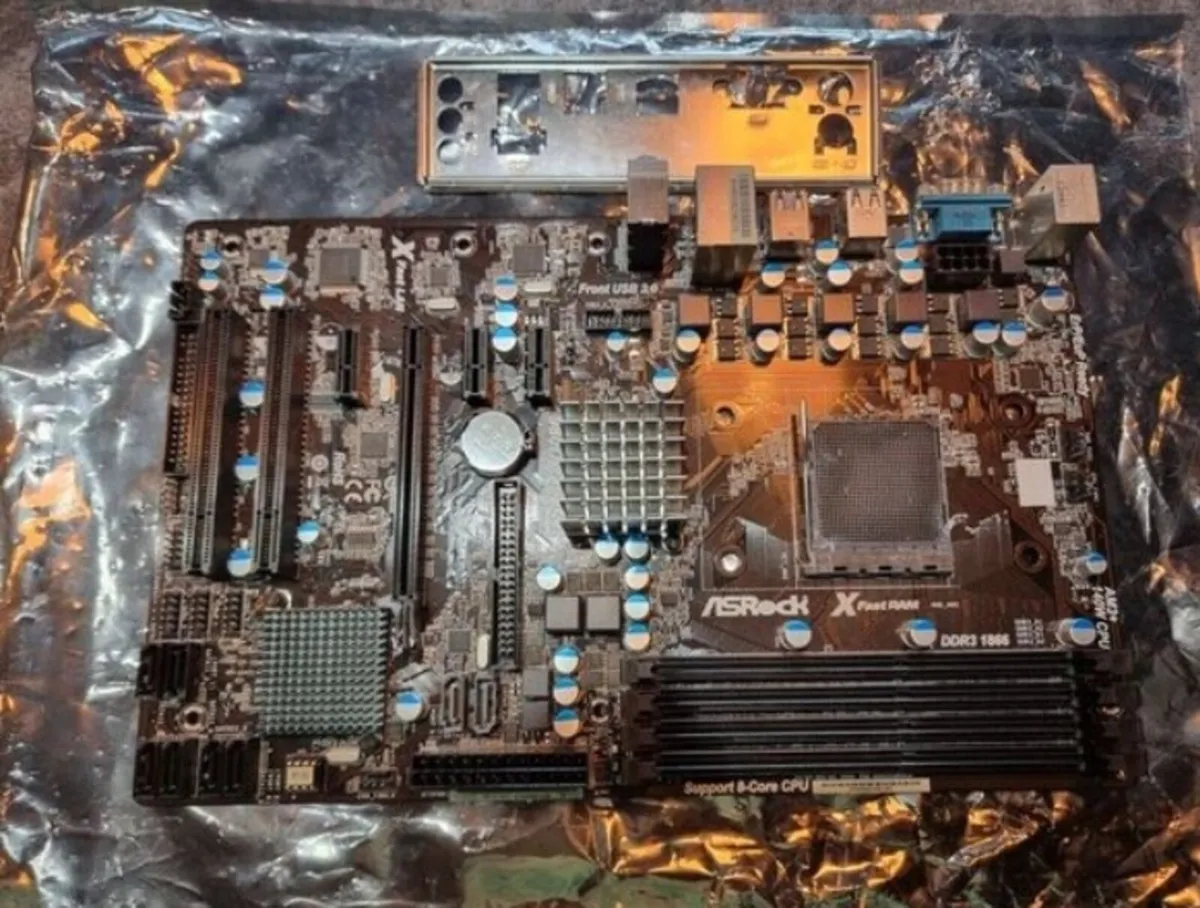 Asrock 980de3/u3s3 - Image 1