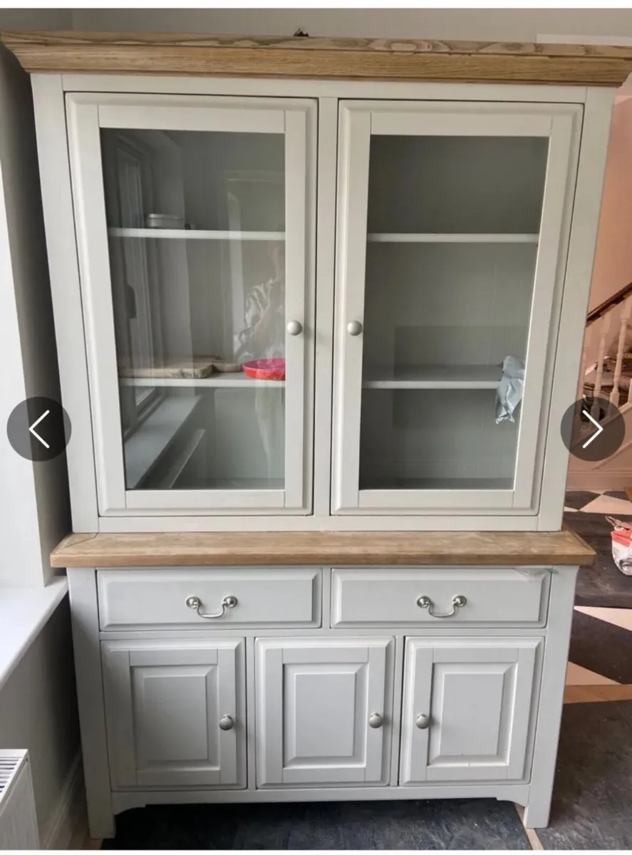 Dresser for sale - Image 1