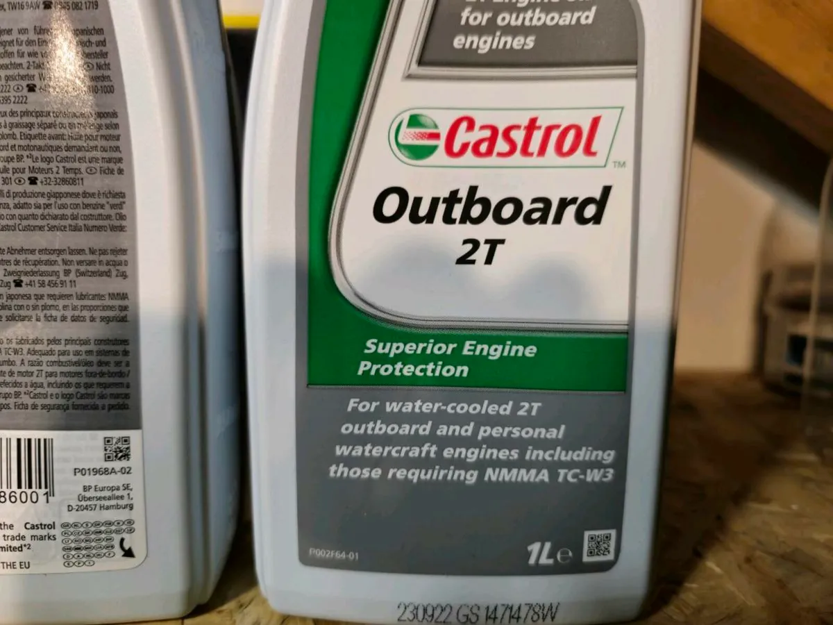 Outboard 2t oil - Image 1