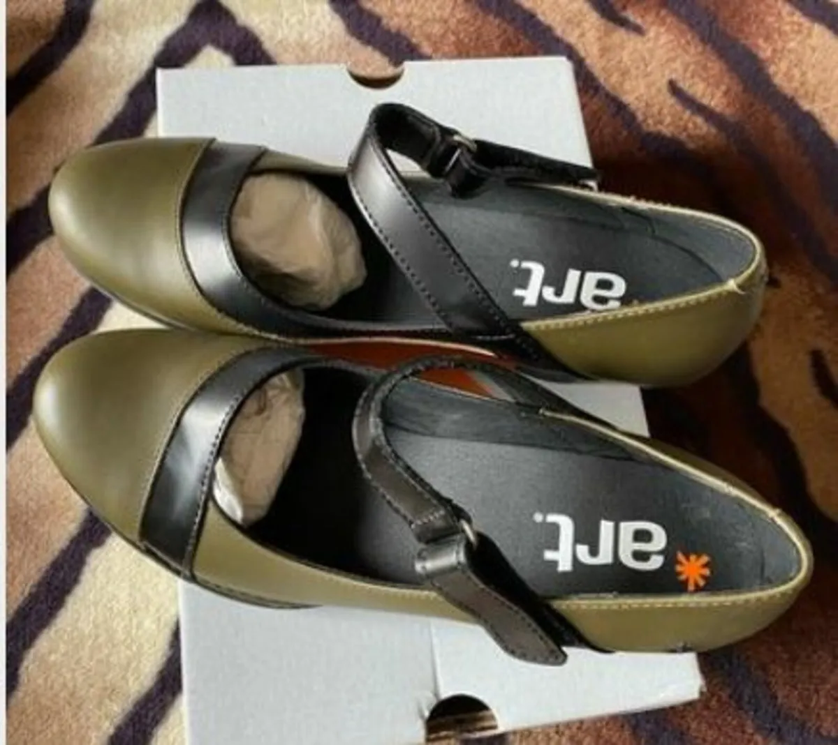 Art leather shoes 8uk /42eu new in box - Image 3
