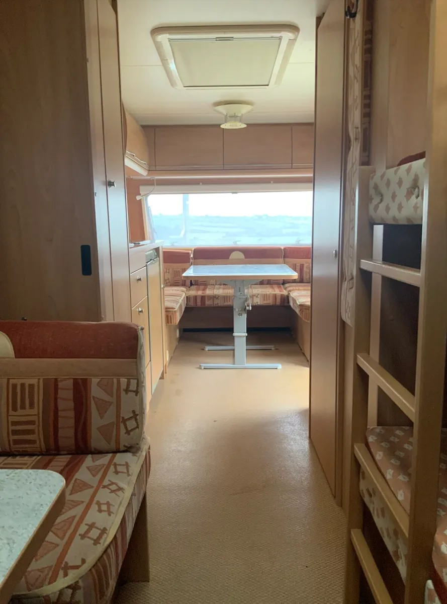 Caravan - Image 4