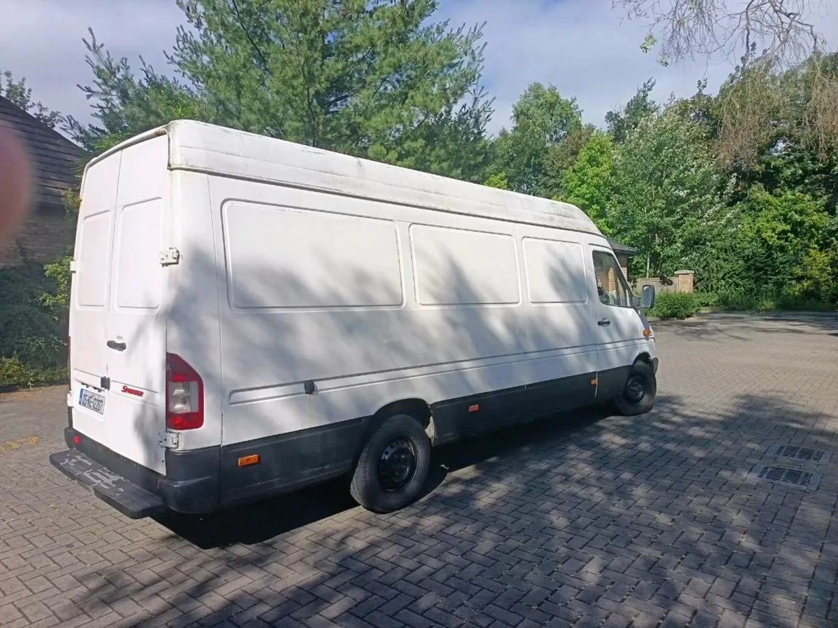 Mercedes-Benz Sprinter 2005 - Image 1