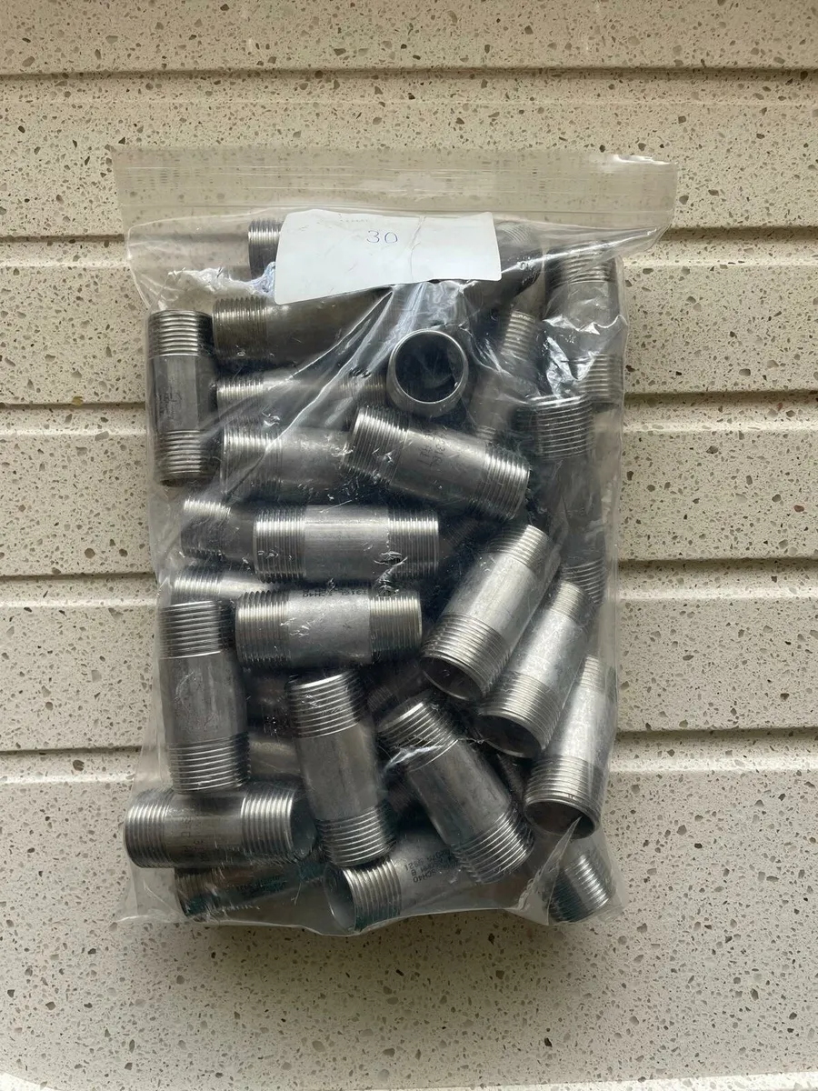 3/4” Stainless BSP threaded barrel nipples.
