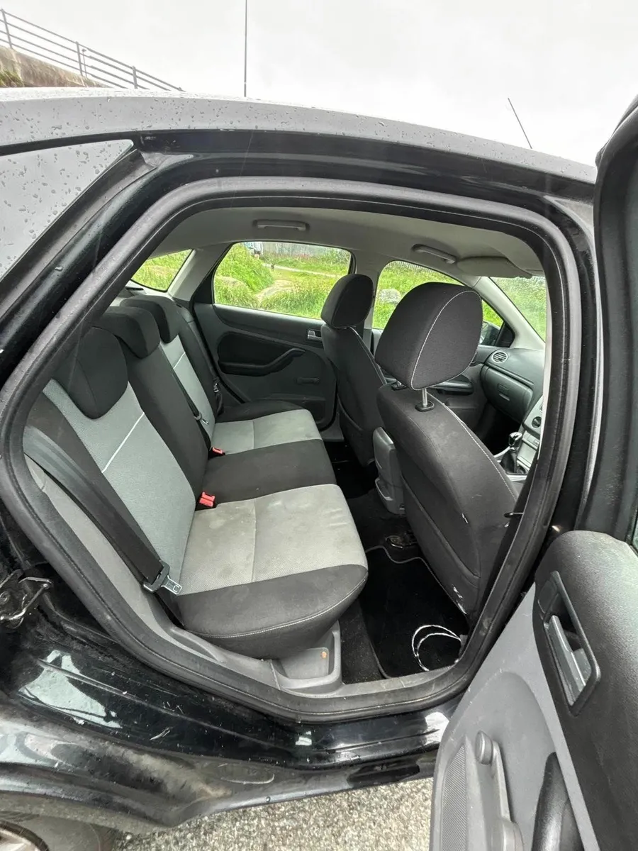 Ford Focus 2010 - Image 4