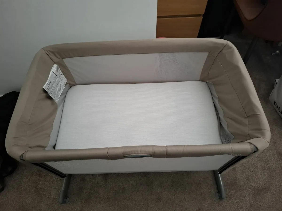 Graco Baby Sweet2Sleep bedside crib - Image 3