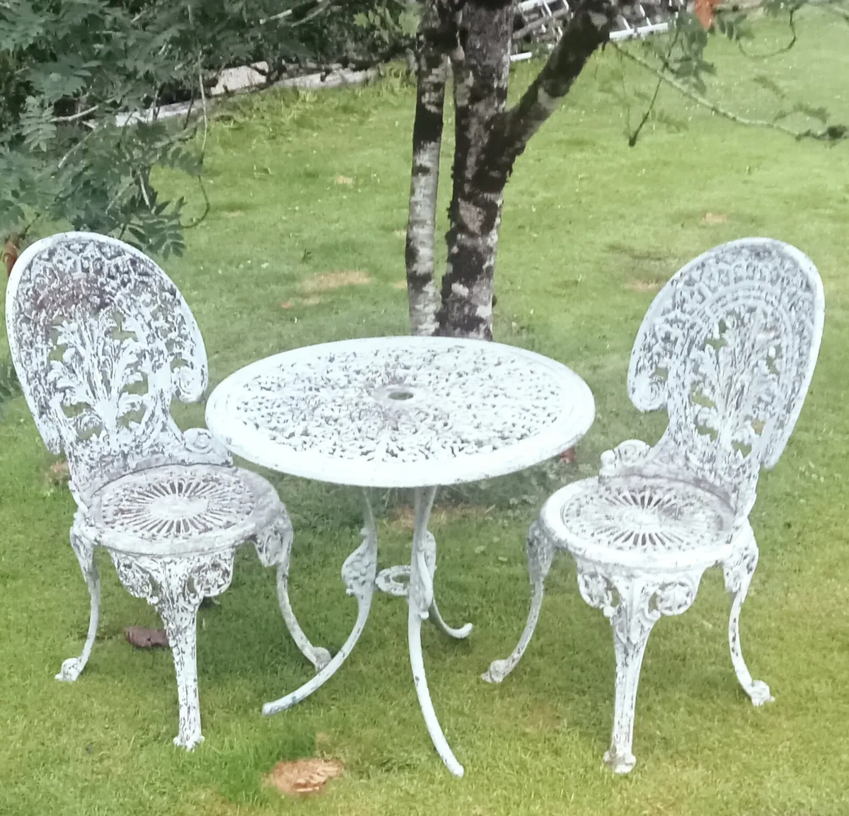Aluminum table with 2 chairs - Image 1