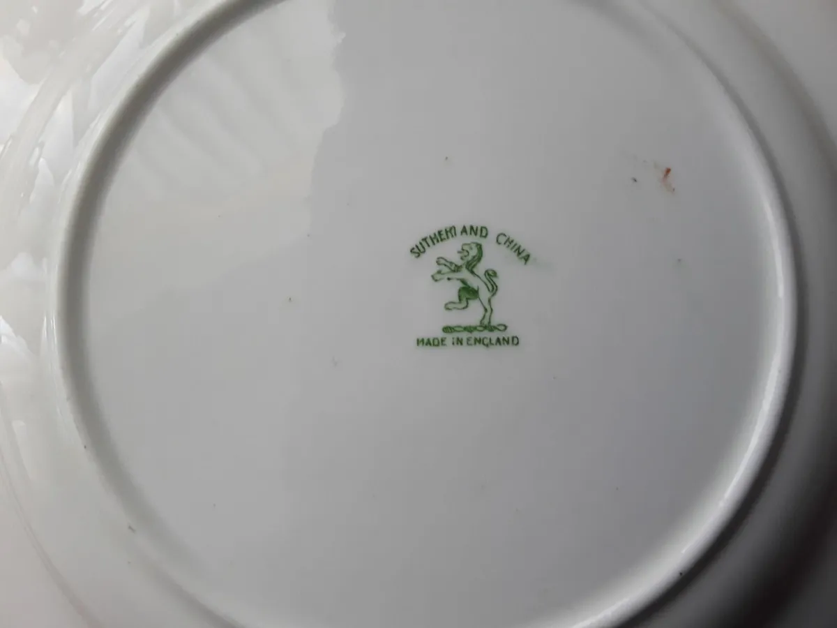 Four lovely bone China green dragon side plates - Image 2