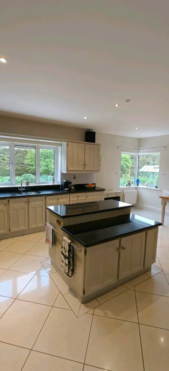 Complete Kitchen - Image 2