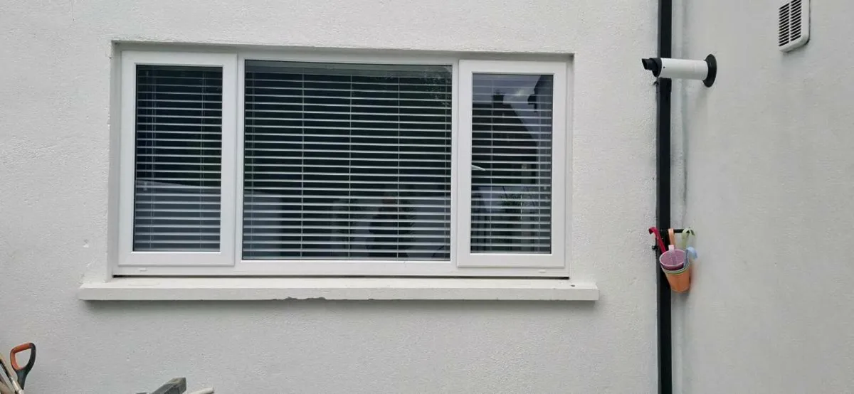 PVC WINDOW AND BLIND - Image 1