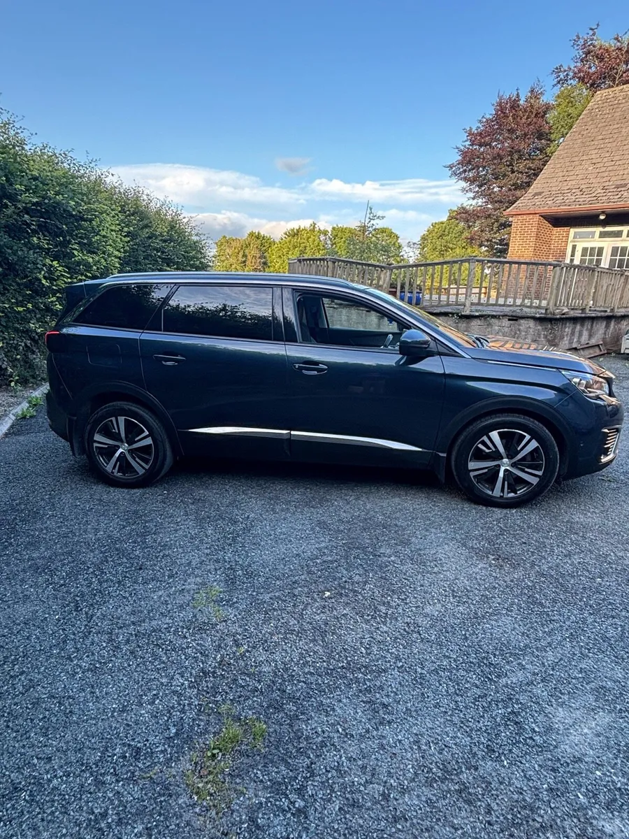 2018 Peugeot 5008 7 seater - Image 3