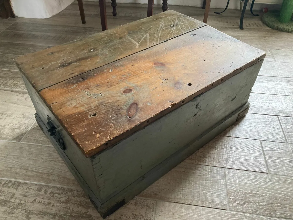 Vintage military canteen chest period World War II - Image 1