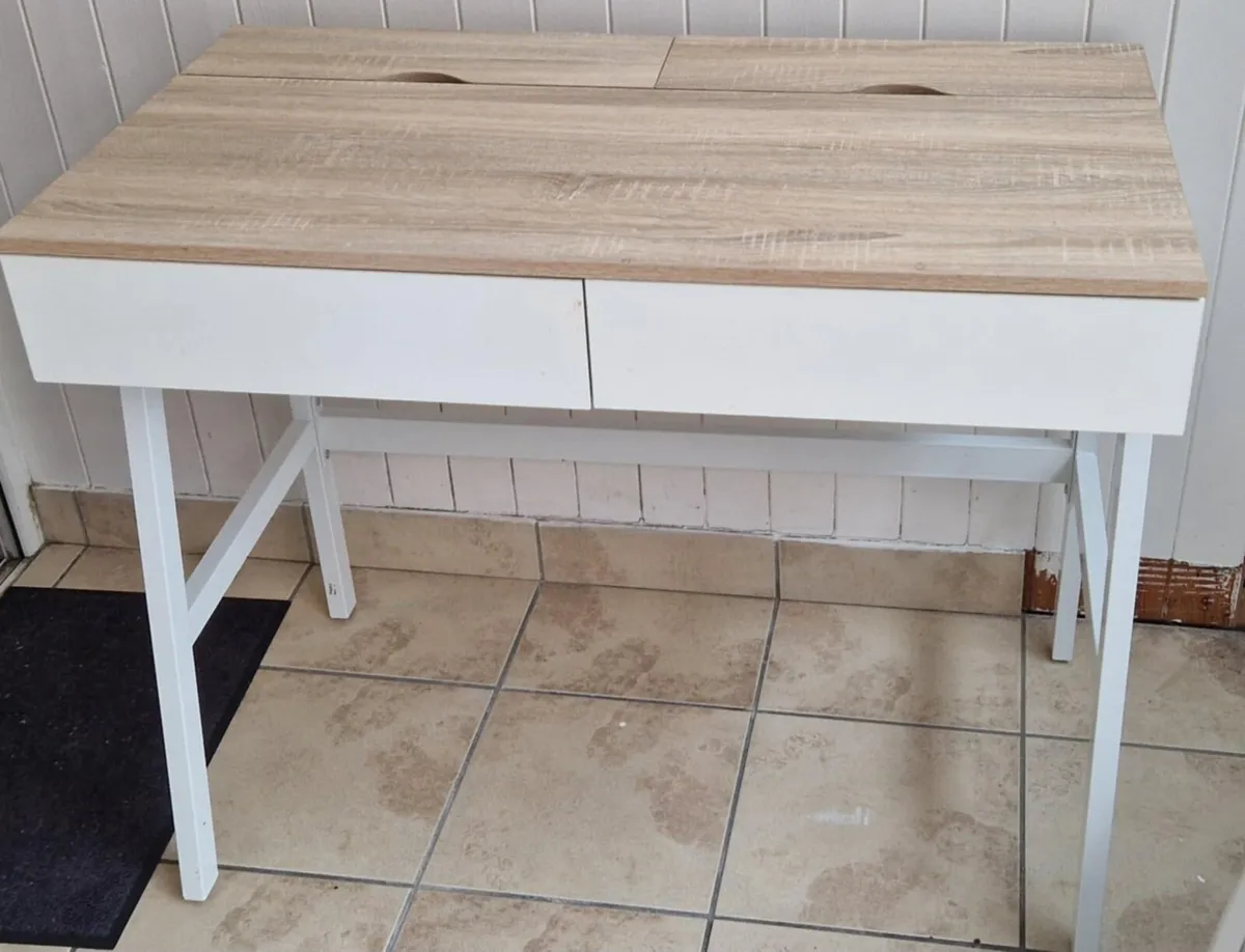 Desk - Image 1
