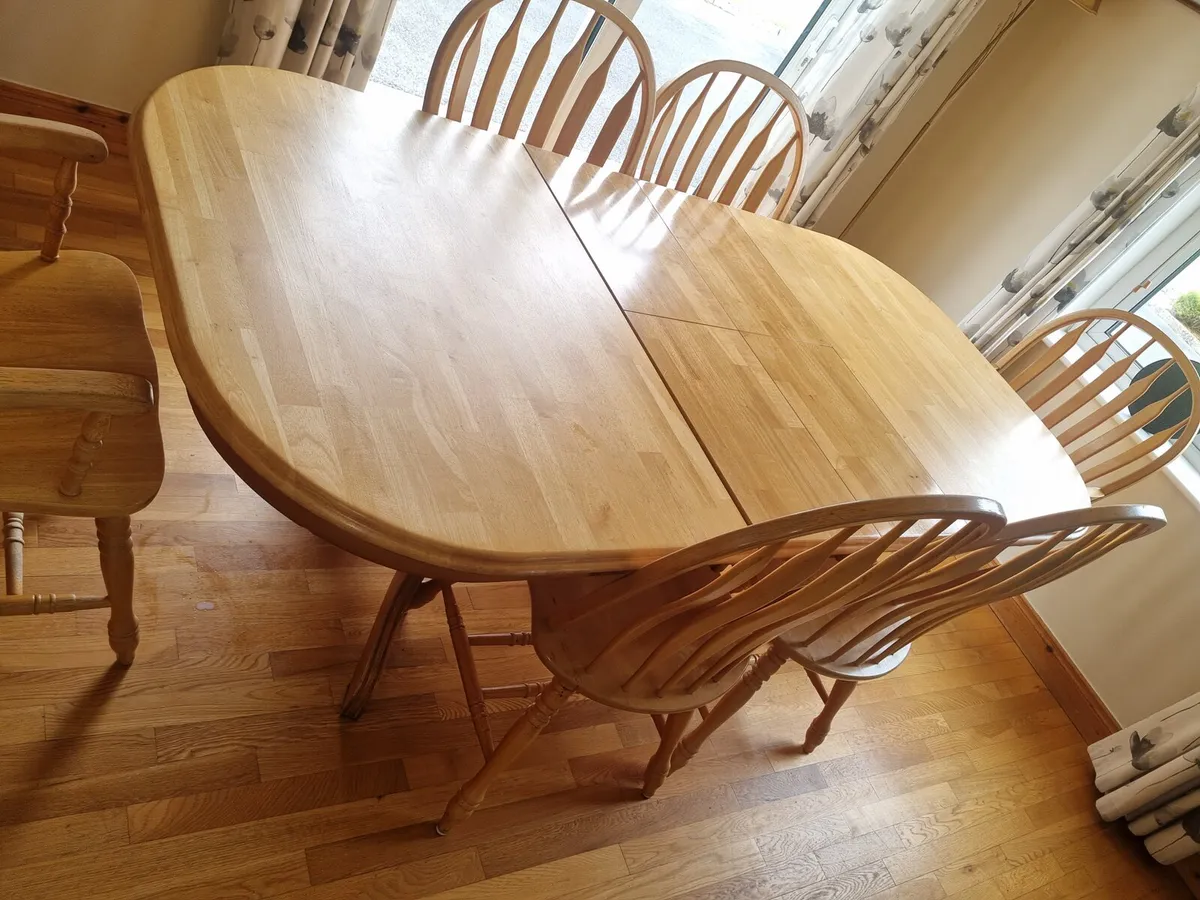 Table & Chairs - Image 3