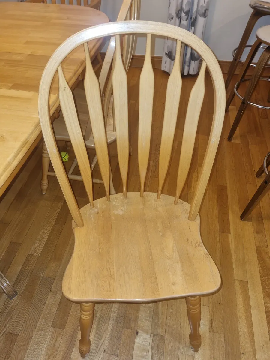 Table & Chairs - Image 4