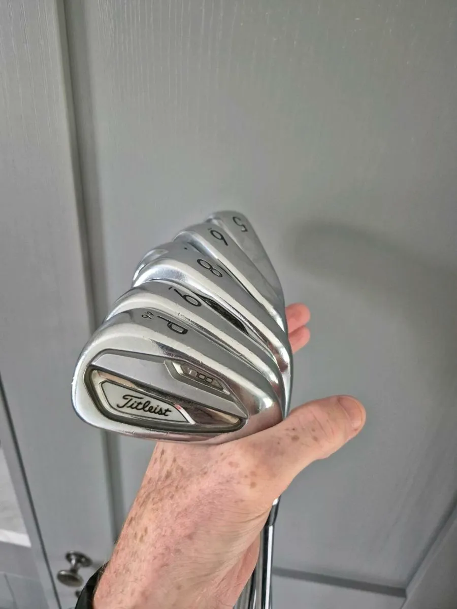 Titleist T100 5-PW - Image 1