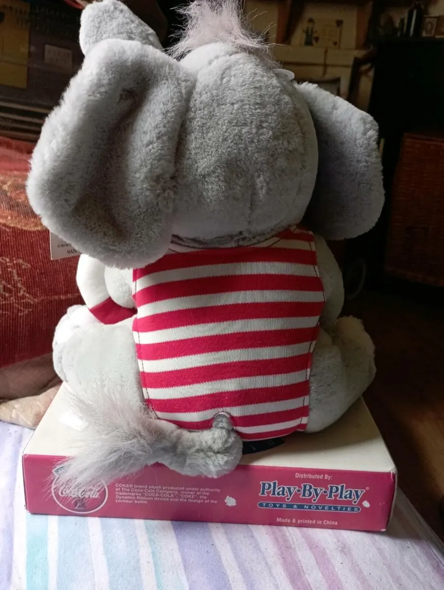 COC A- COLA PLUSH COLLIECTION ELEPHANT 1996 - Image 2