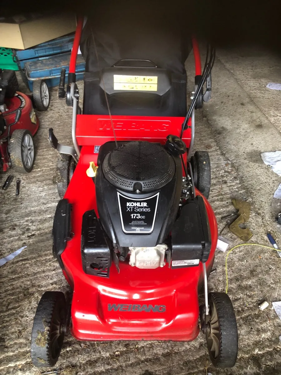 lawnmower self drive like new with Warranty can de - Image 1