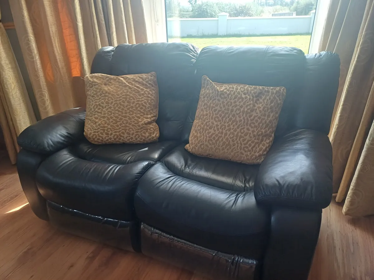 Black Leaather Sofa - Image 2