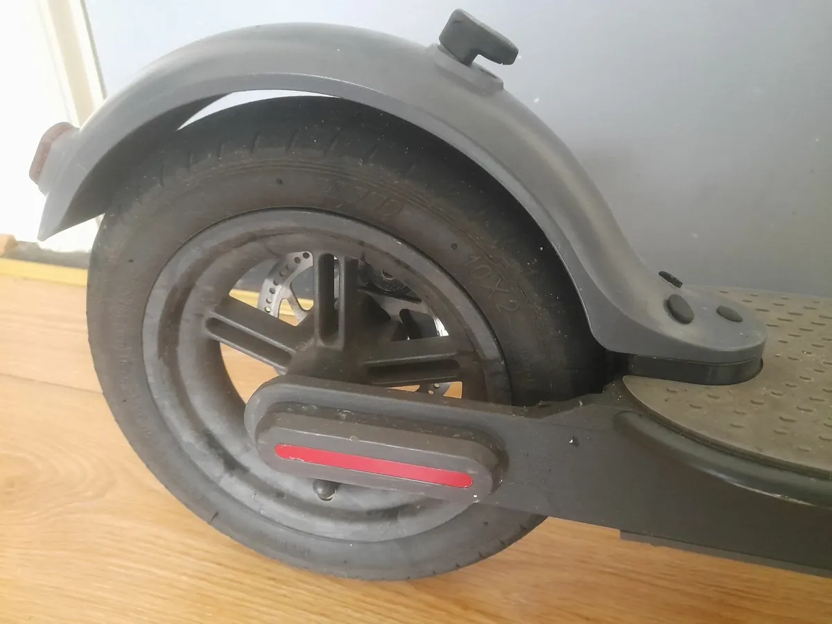 Xiaomi m365 electric Scooter - Image 4