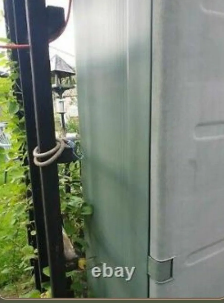 Keter Quality Garden Shed/Storage/Cabinet - Image 4
