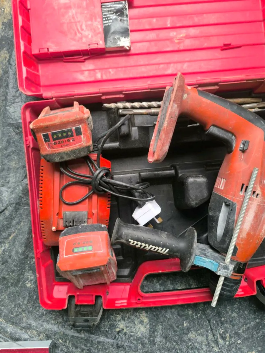 Hilti TE 2 A22 SDS + drill
2 batteries 5.2Ah - Image 4