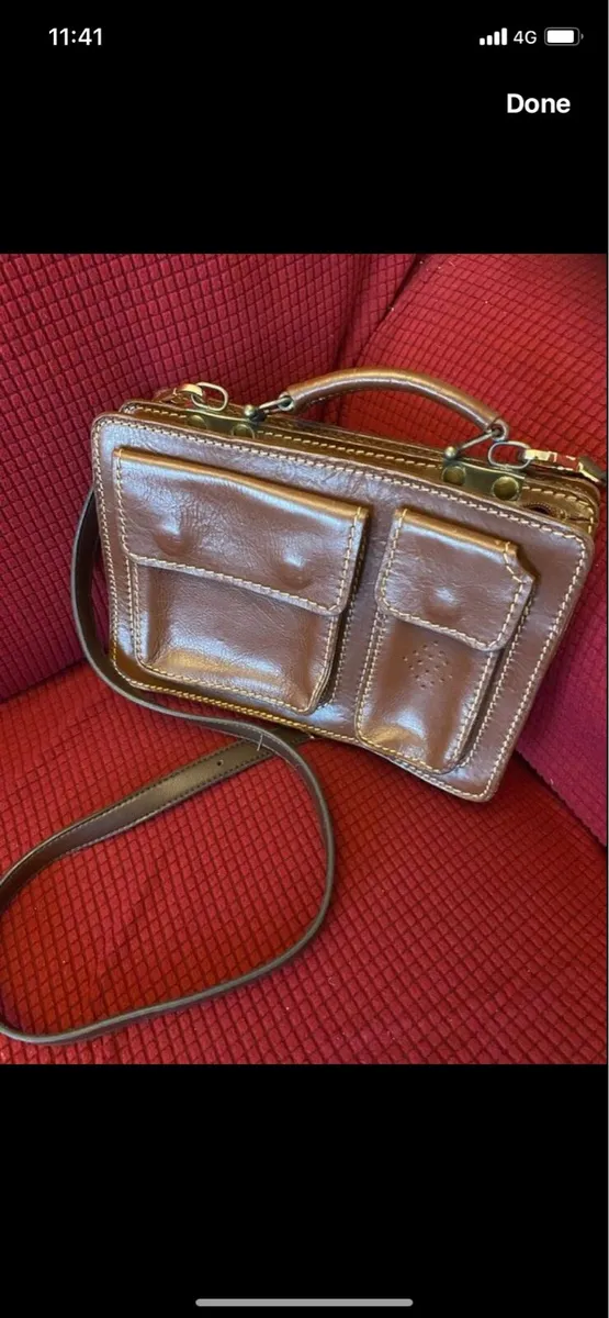 Leather shoulder Bag - Image 1