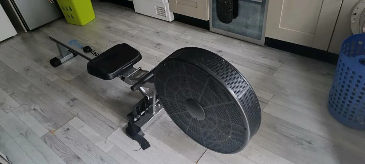 Roger black Rowing machine - Image 1
