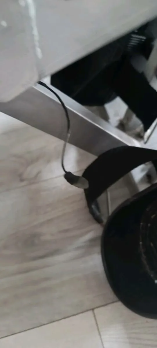 Roger black Rowing machine - Image 2