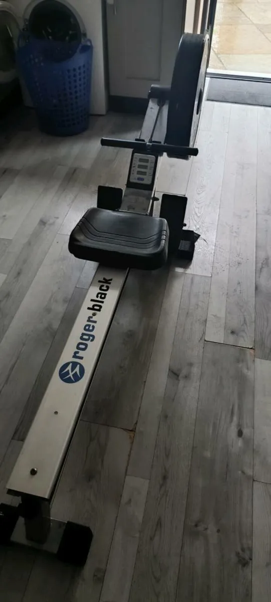 Roger black Rowing machine - Image 3
