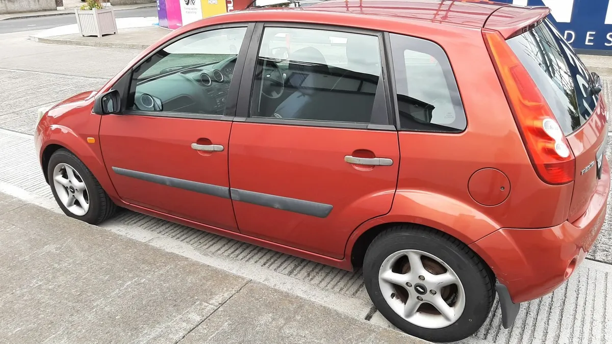 2006 Ford Fiesta with regular servicing - Image 2