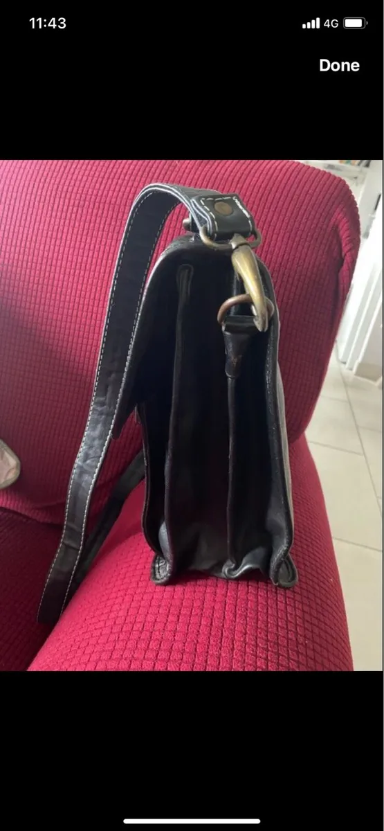 Hexagona Leather Shoulder Bag - Image 3
