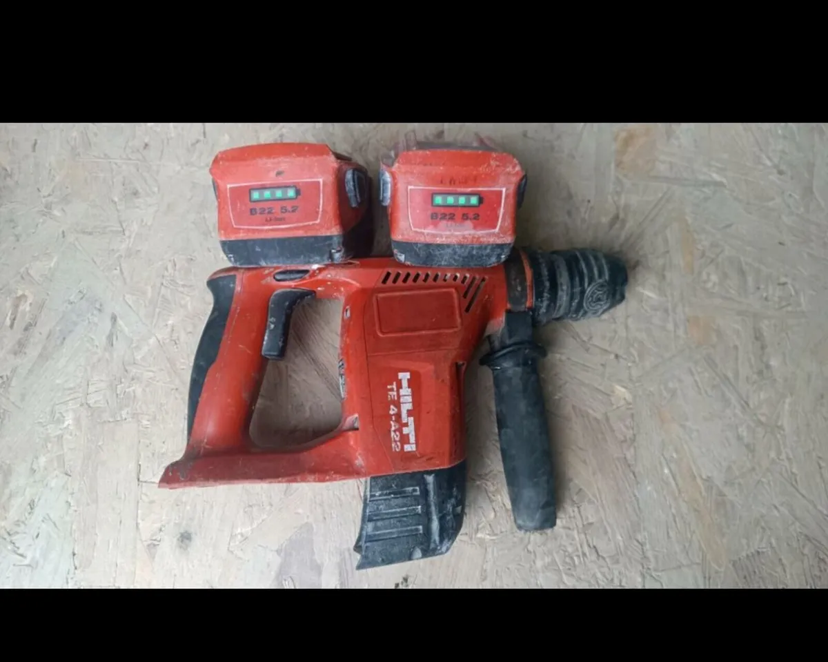 Hilti TE 4 A22 SDS + drill
2 batteries 5.2Ah - Image 1