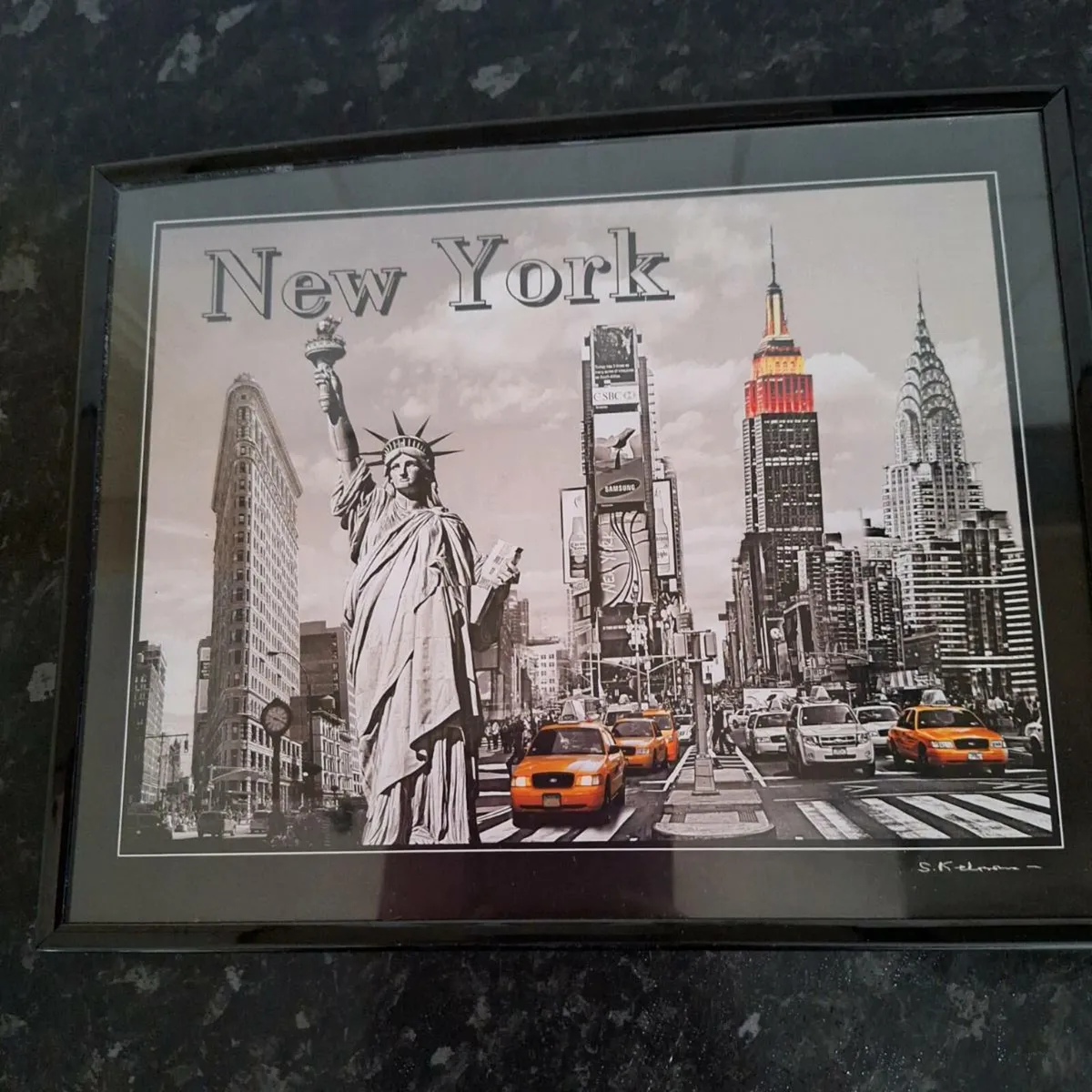 Four small framed prints of New York see dimension - Image 4