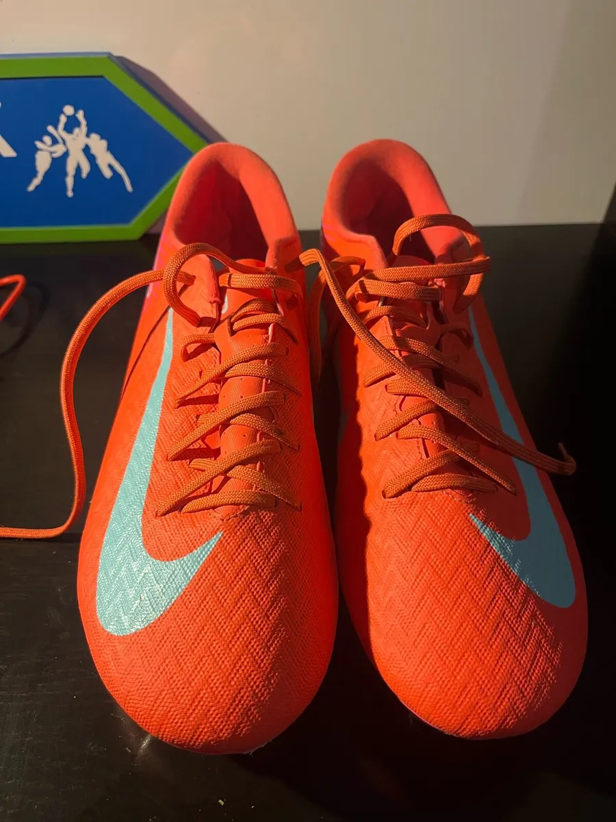 Football boots - Image 3