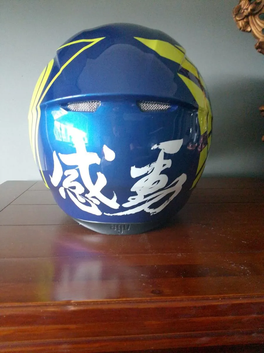 Valentino Rossi AGV motorcycle helmet - Image 3