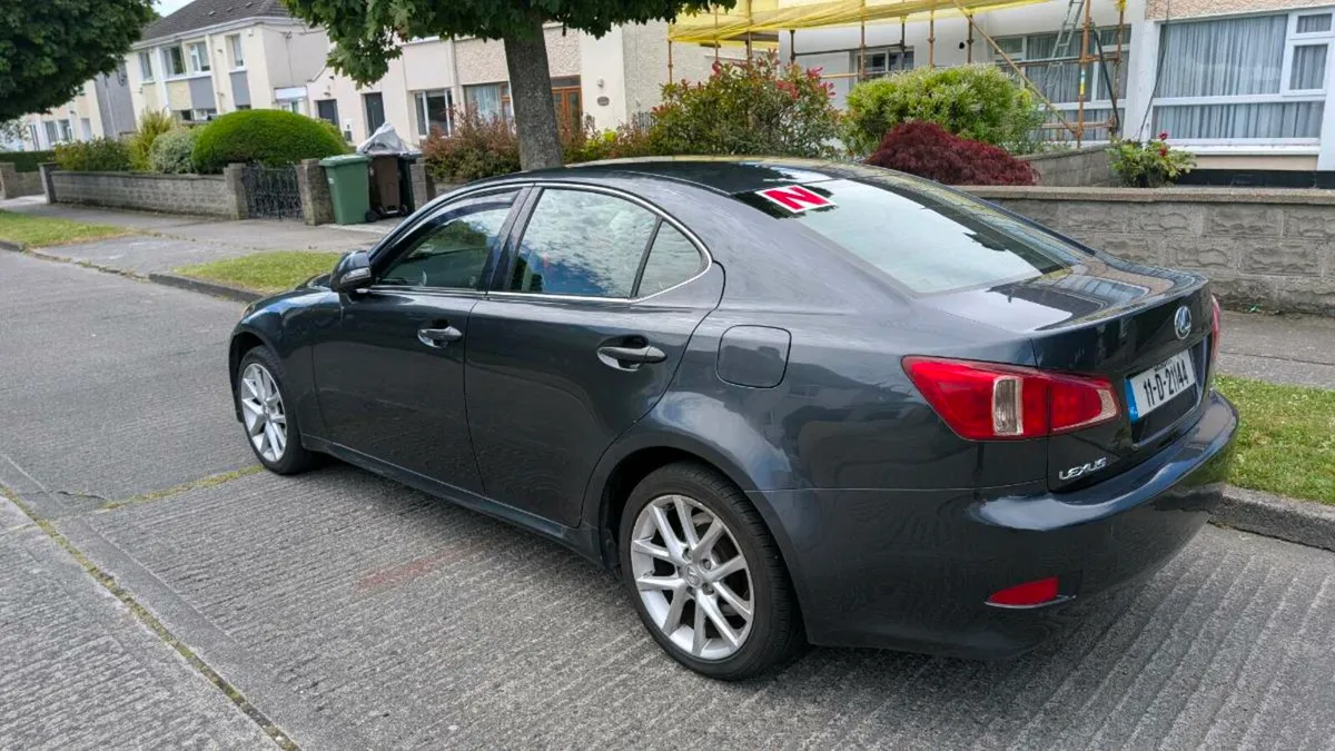 Lexus IS200D turbo diesel 2.2L - Image 4