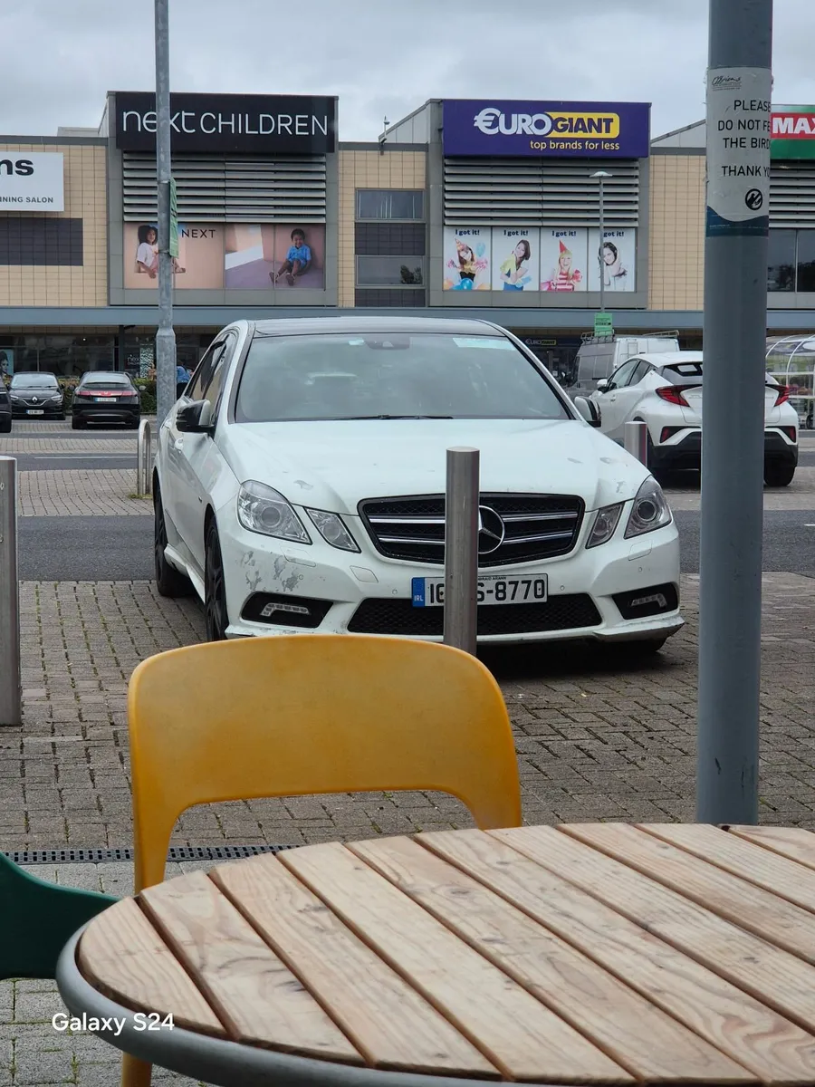 Mercedes-Benz E-Class 2010 - Image 1