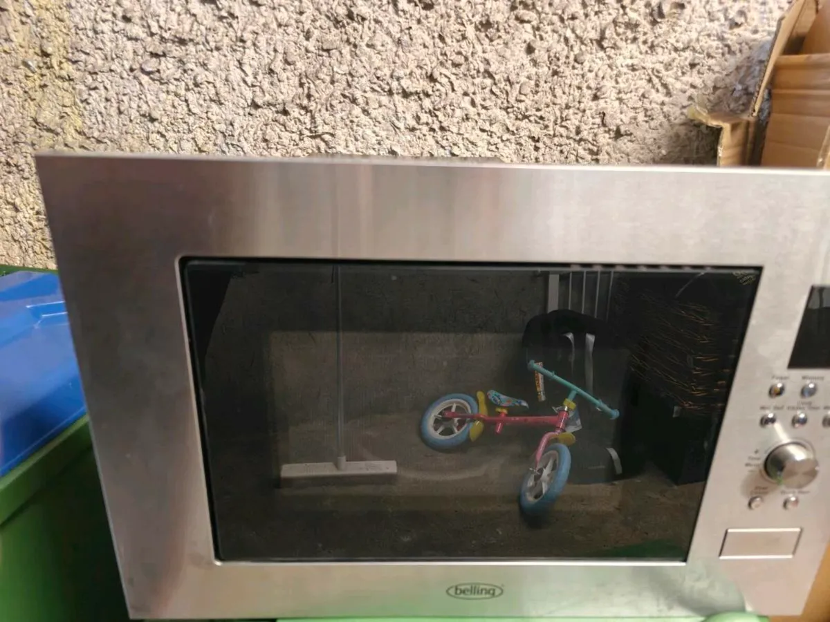 Belling 23l built in Microwave - Image 4
