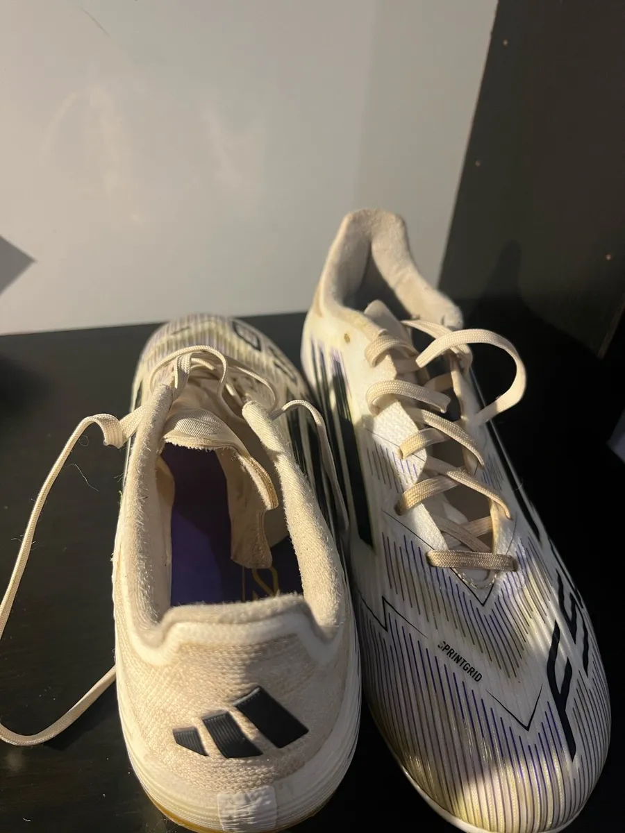 Football boots - Image 1