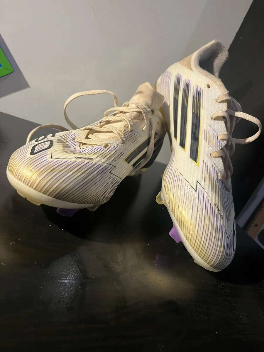 Football boots - Image 4