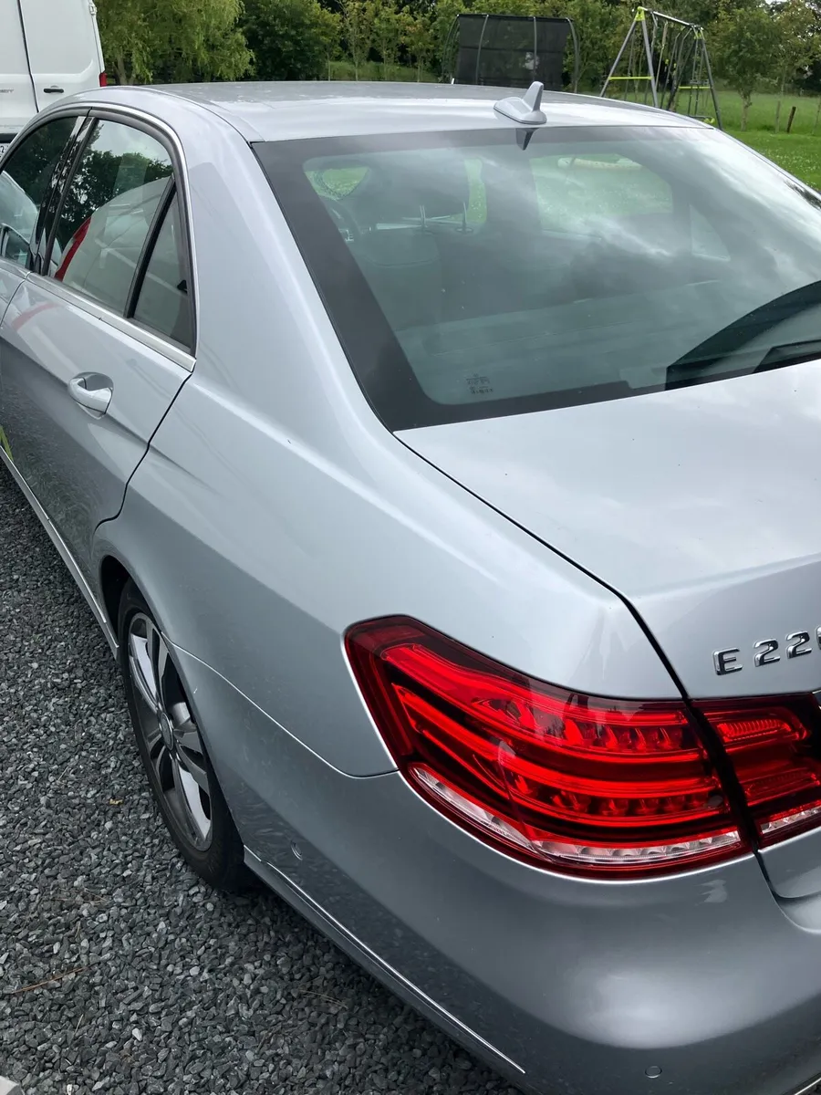 Car - Image 3