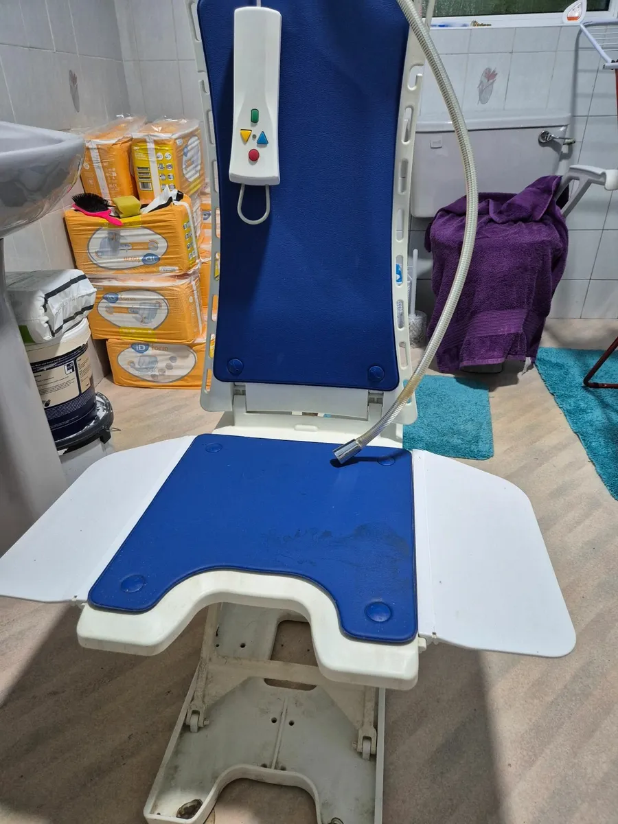 Bellavita bathlift - Image 1