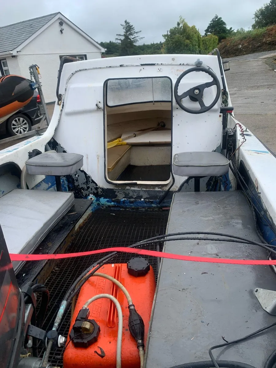 14.5 ft fishing boat - Image 2