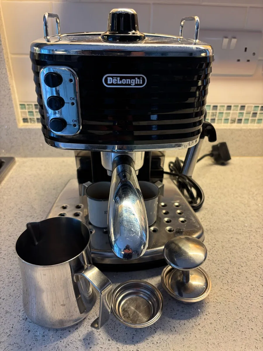 DeLonghi Espresso Machine - Image 1