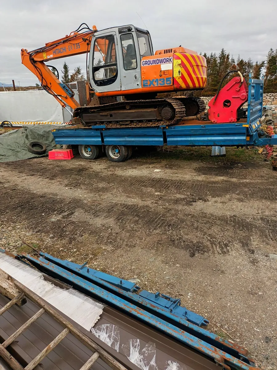 Thomson Trailer with ramps & outriggers - Image 1