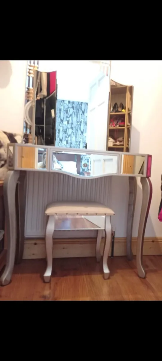 Vanity unit - Image 1