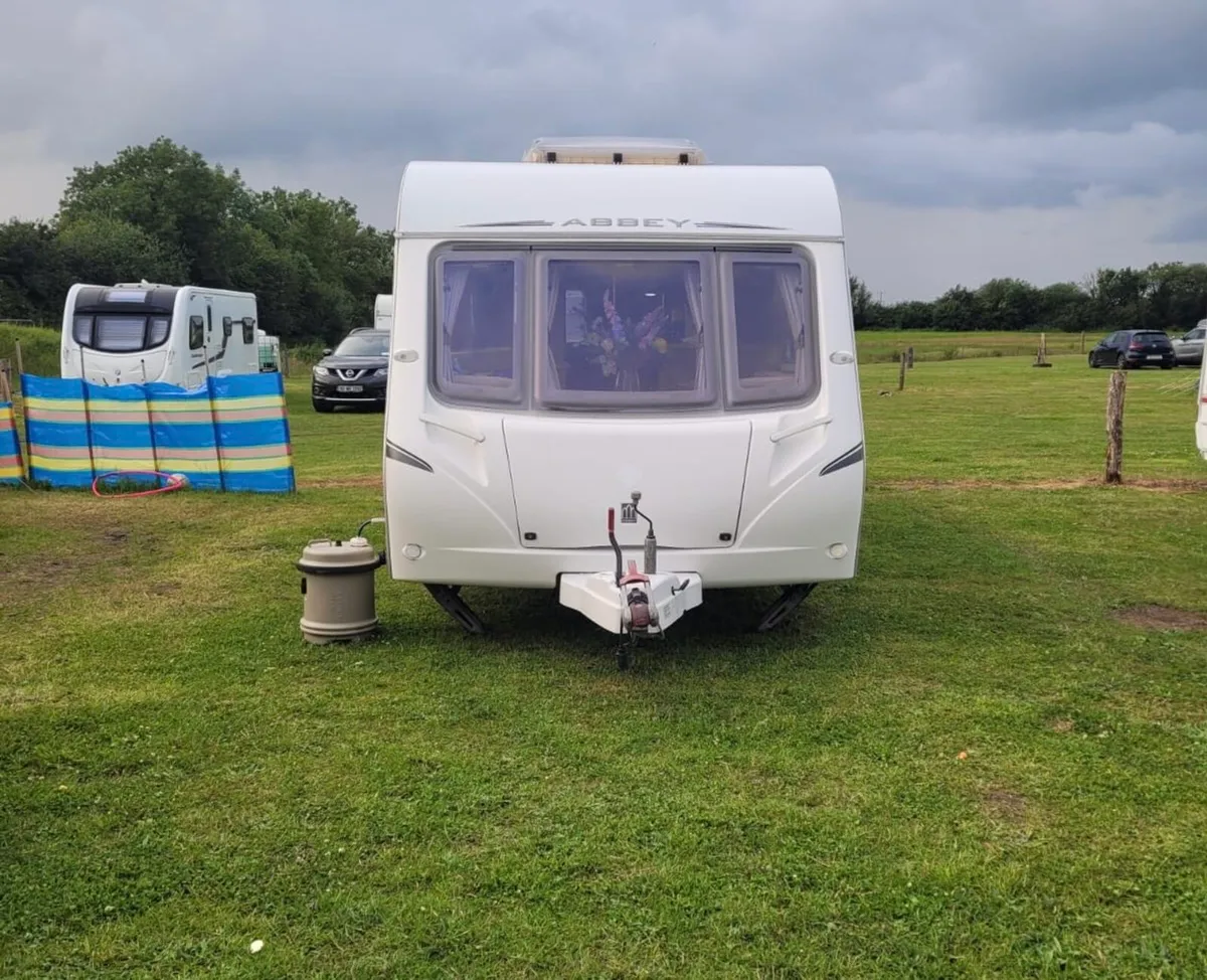 09 Abbey 4/5 berth & remote mover & Awning - Image 3