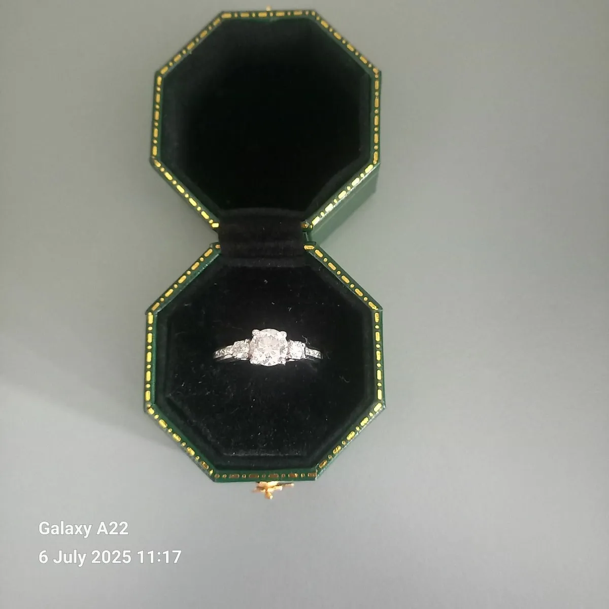 Diamond ring - Image 2