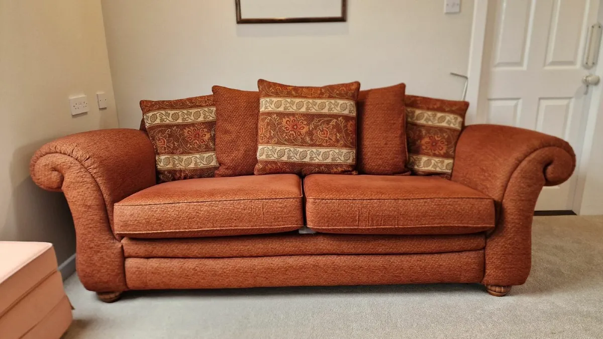 sofa - Image 1